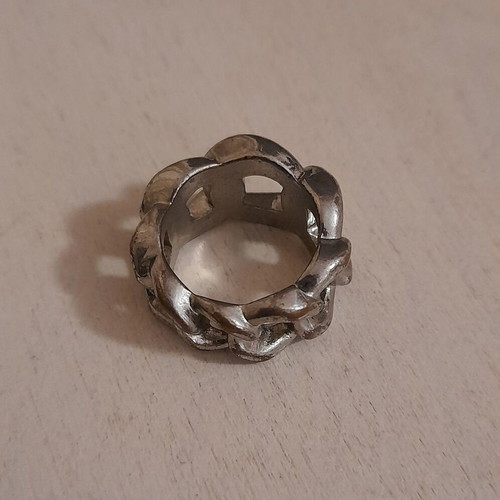 Ring new stainless steel with chain design, silver color