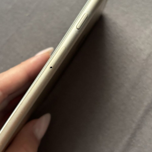 Iphone 6 Gold like new with 64GB storage