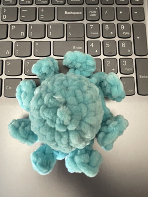 Plushie octopus hand-knitted