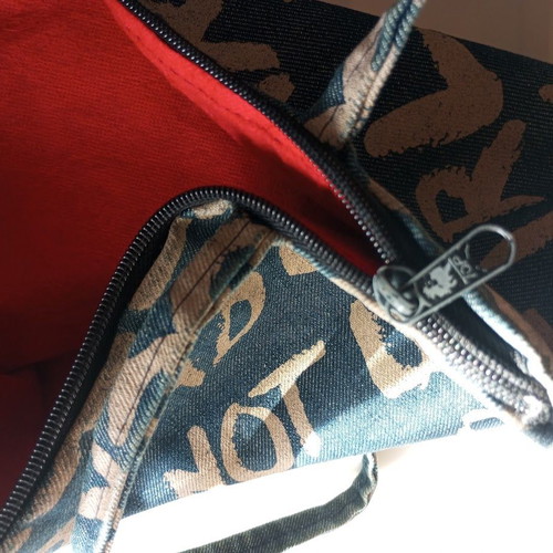 Denim shoulder bag Extreme like new with graffiti prints