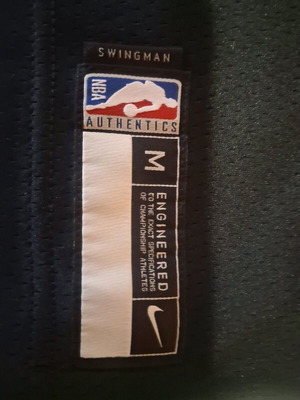 Authentic shirt size M like new