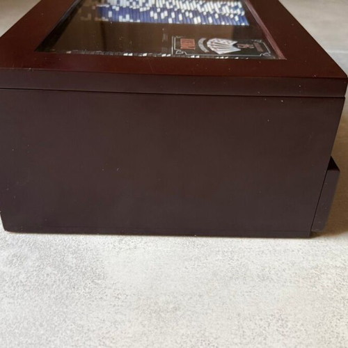 Poker set in wooden box like new