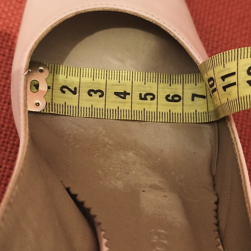 Xaris Kazakos pink leather pumps size 35 like new