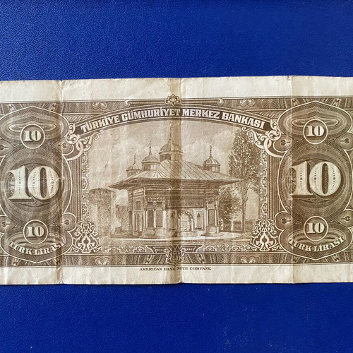 Collectible 10 Turkish Lira banknote used, 1930s, portrait İsmet İnönü, series A26