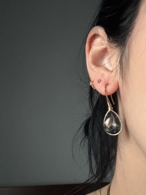 Diamond earrings like new made of stainless steel silver
