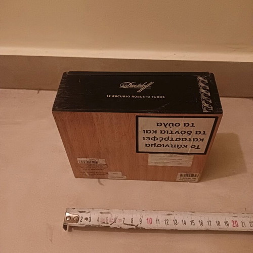 Cigar Box like new, empty