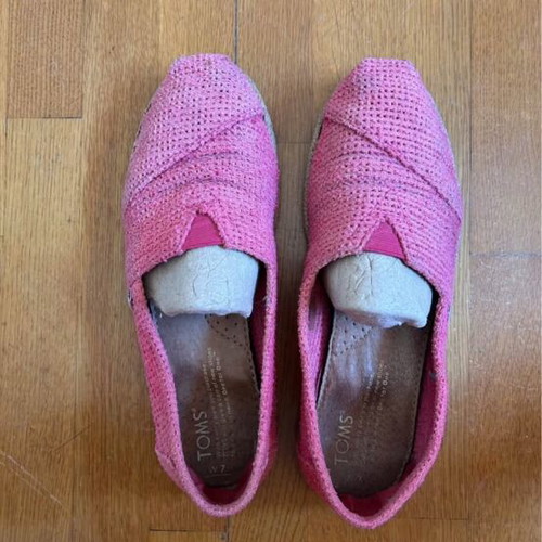 Toms women's fuchsia shoes used size 37.5
