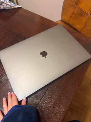 MacBook Pro 16” 2019
