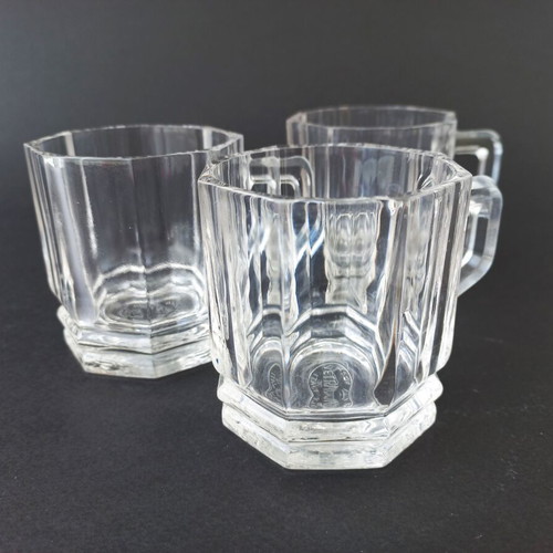 Vetravir set of 3 vintage glass cups like new