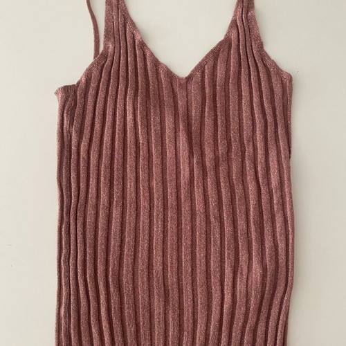Rose gold knitted sleeveless top like new, size S