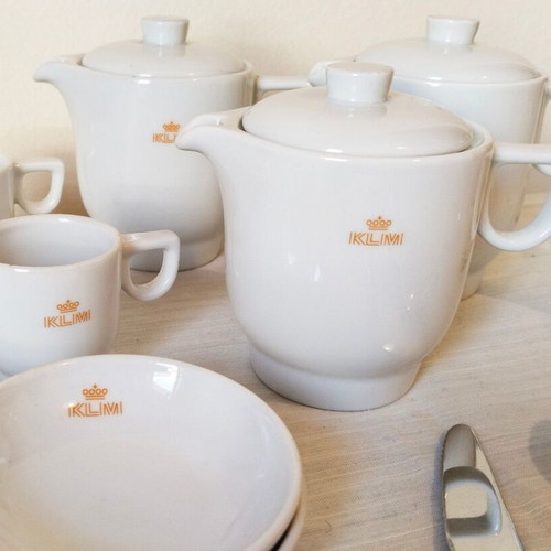 KLM collectible porcelain set 21 pieces like new