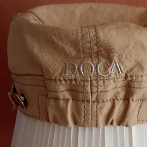 Doca women's hat beige cotton like new, sizes S M