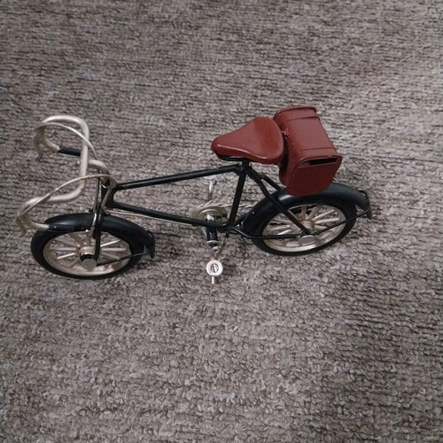 Metal decorative bicycle like new
