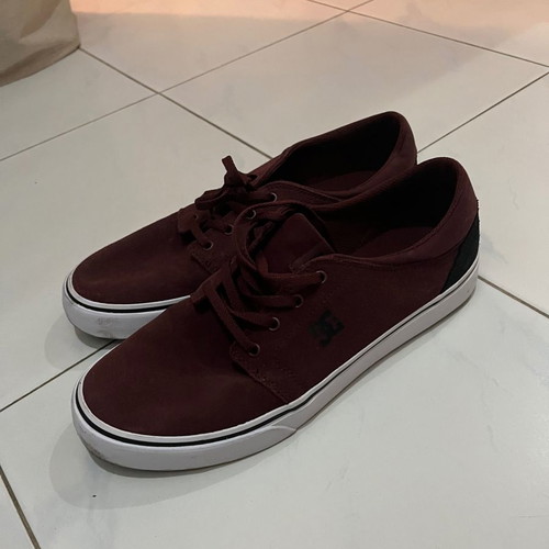 DC Trase SD burgundy sneakers like new, size 43