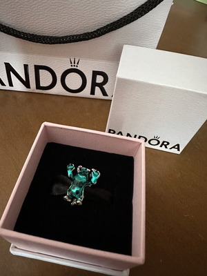Pandora charm like new, multicolor
