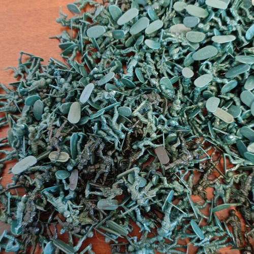 Set of 710 military figures, 2 cm