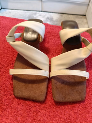 Women's sandals new in beige and brown shades