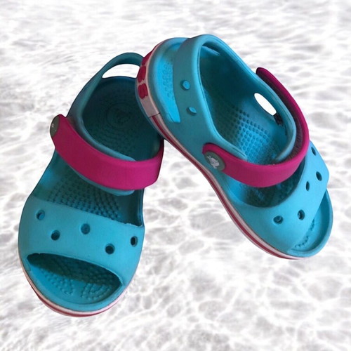 Crocs sandals size 6 USA (22-23 EU) for beach