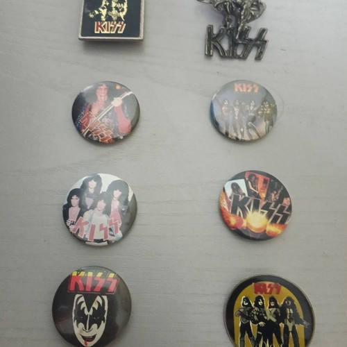 KISS pins used, pack 1 of 2, 1978-1985