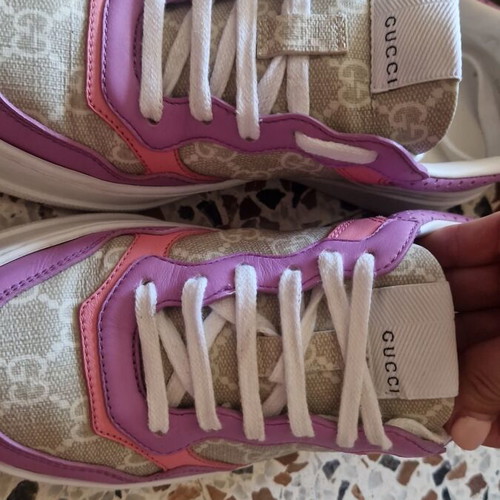 Gucci sneakers beige with lilac and pink details