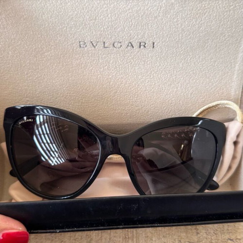 Bvlgari sunglasses like new, black