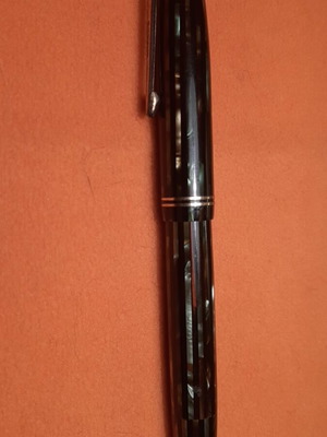 Parker Duofold pen with iridescent body like new