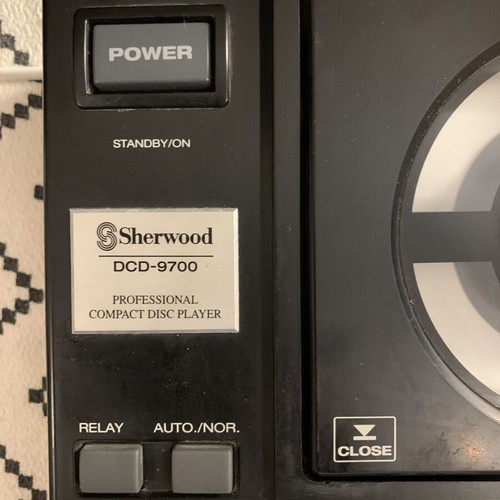 Sherwood DCD-9700 CD player used with analog sound