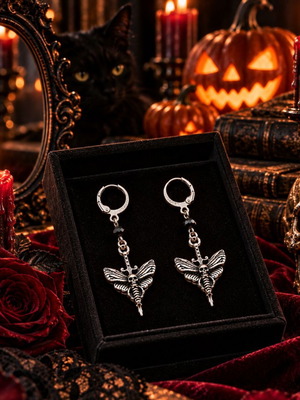 CELA Handmade Jewelry gothic σκουλαρίκια με σχέδιο νεκροκεφαλής, πεταλούδας και σπαθιού