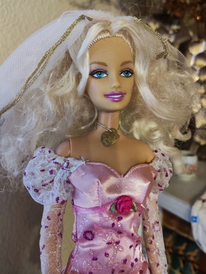 Vintage Barbie Mattel set: Princess doll & carriage horse (80s/00s)