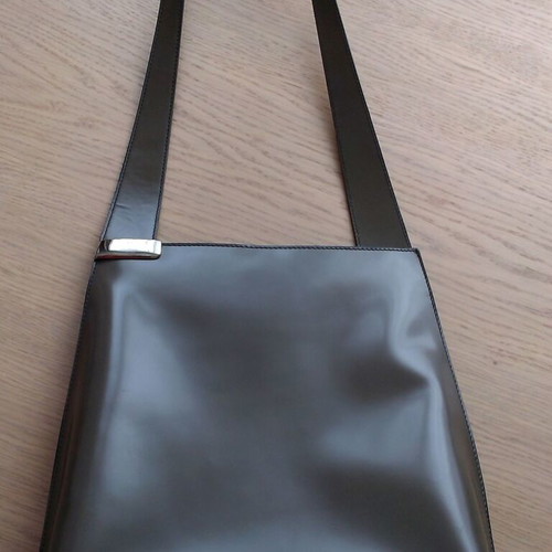 Women's luxury leather shoulder bag Made In Italia like new, taupe and beige