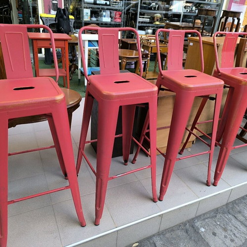 Bar stools like new, red color, pack of 4