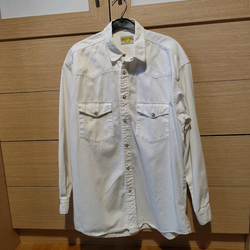 White shirt like new, size M, denim-like fabric