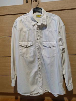 White shirt like new, size M, denim-like fabric