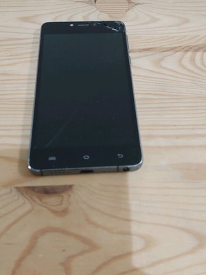 Mls Diamond used with cracked touch corner, Android