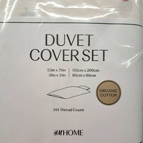 H&M Kids Bedding Set new with strawberries, organic cotton