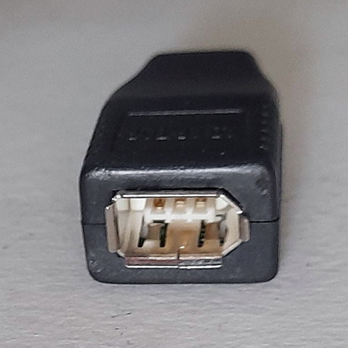 Firewire adapter 6-pin to 4-pin used