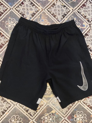 Nike Dri-Fit Academy kids' sports shorts, black, size M