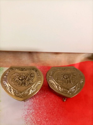 Bronze decorations new, set of 2, height 4.5-7 cm