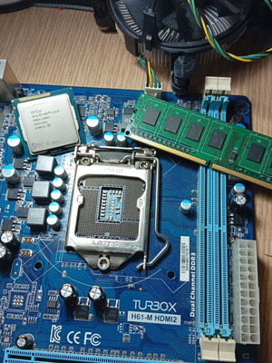 Motherboard with i3 3220 processor and 4GB RAM used for office work