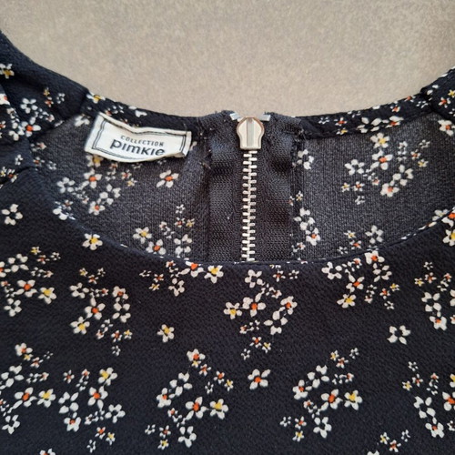 Sleeveless floral top Pimkie like new, black and white, size S