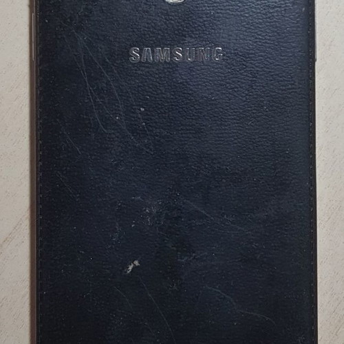 Samsung Galaxy S4 GT-I9505 used with broken screen for parts