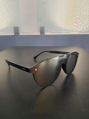 Kypers sunglasses new, black frame with gold mirror