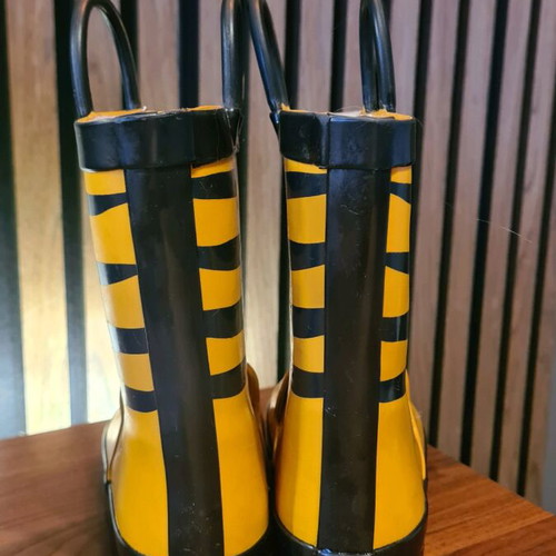 Saxo Blues Kids Rain Boots Size 26 Like New