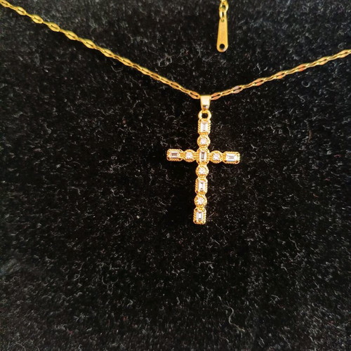 Women's cross new with zircon in gold color