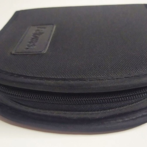 Fellowes portable case for 12 CDs like new