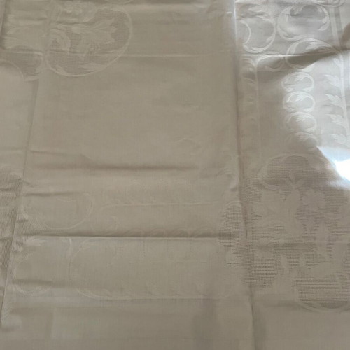 Lux tablecloth with 12 cotton dinner napkins, new