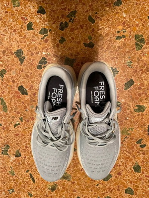 New Balance Fresh Foam 1080 v12 αθλητικά παπούτσια για τρέξιμο σε γκρι, νούμερο 42