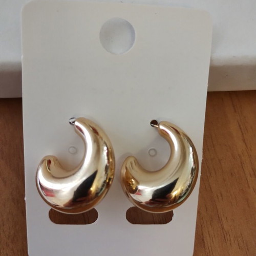 Chunky Teardrop Earrings Stradivarius new, gold color