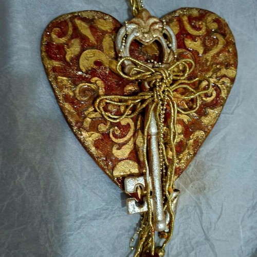 Handmade vintage wall decoration heart with key, 20cm