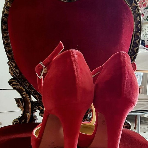 Velvet red pumps new, size 37, genuine leather interior